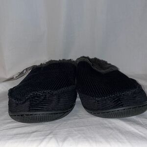 Muk Luks slippers 
